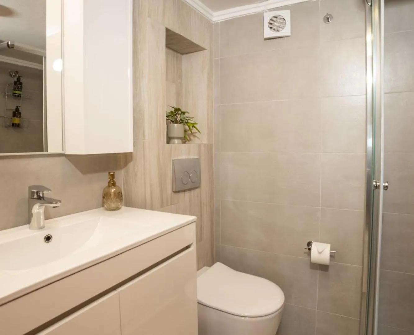 סלוניקי Urban Colors Apartments By Binobi!
