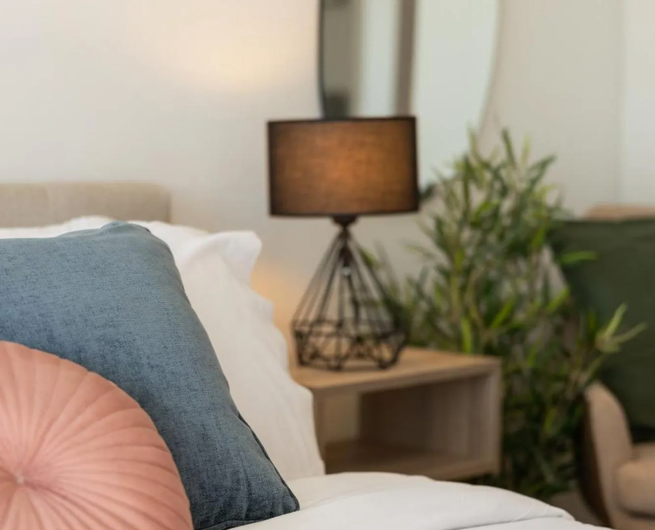 סלוניקי Urban Colors Apartments By Binobi!