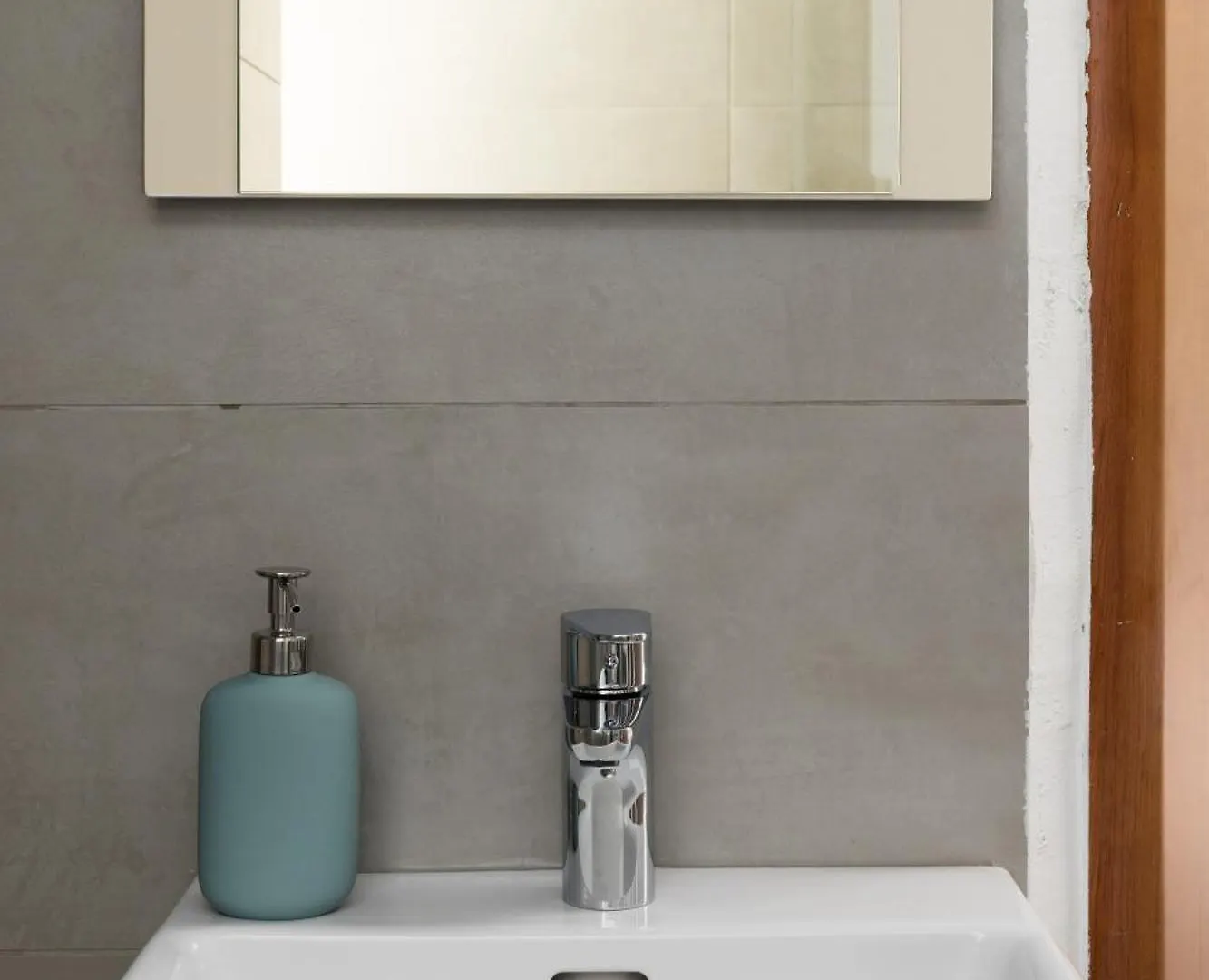 סלוניקי Urban Colors Apartments By Binobi! 0*,  יוון